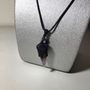 Crystal necklace adjustable